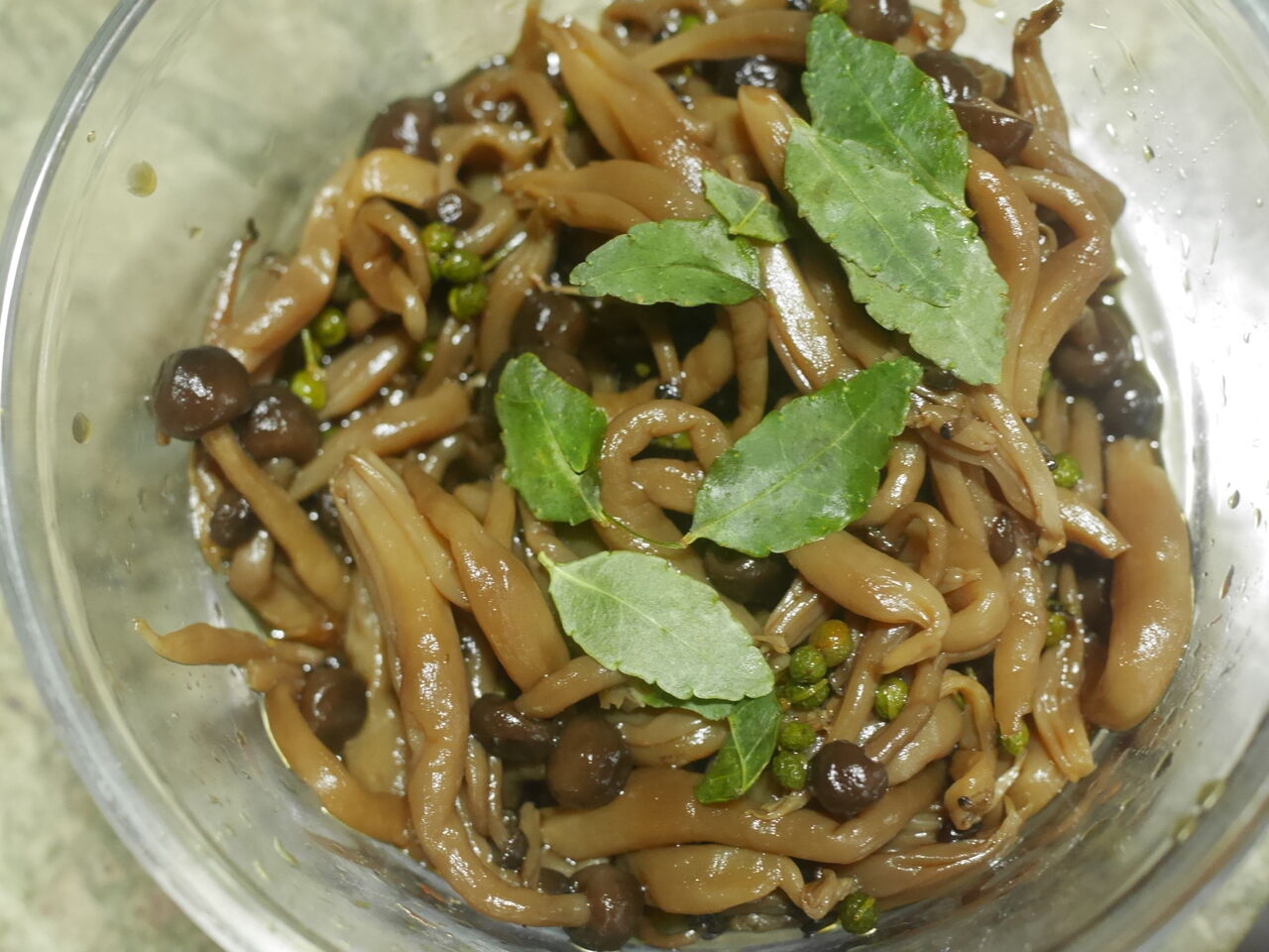 しめじの佃煮 実山椒入り ログハウスに住み 料理 野菜 家具作り