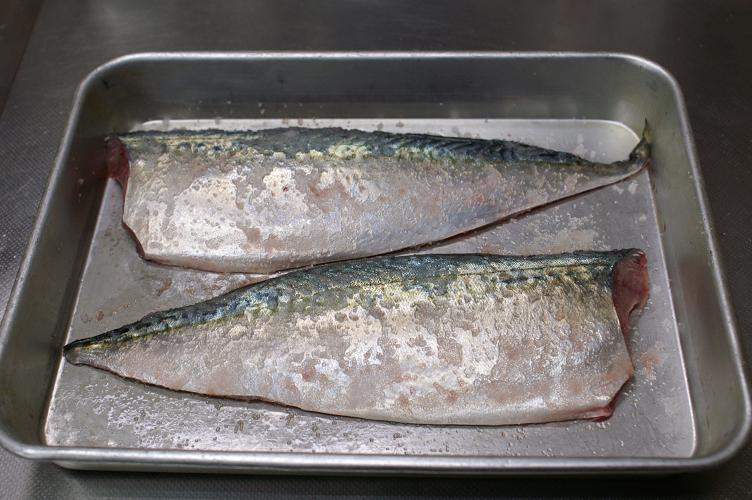 しめさば きずし ログハウスに住み 料理 野菜 家具作り