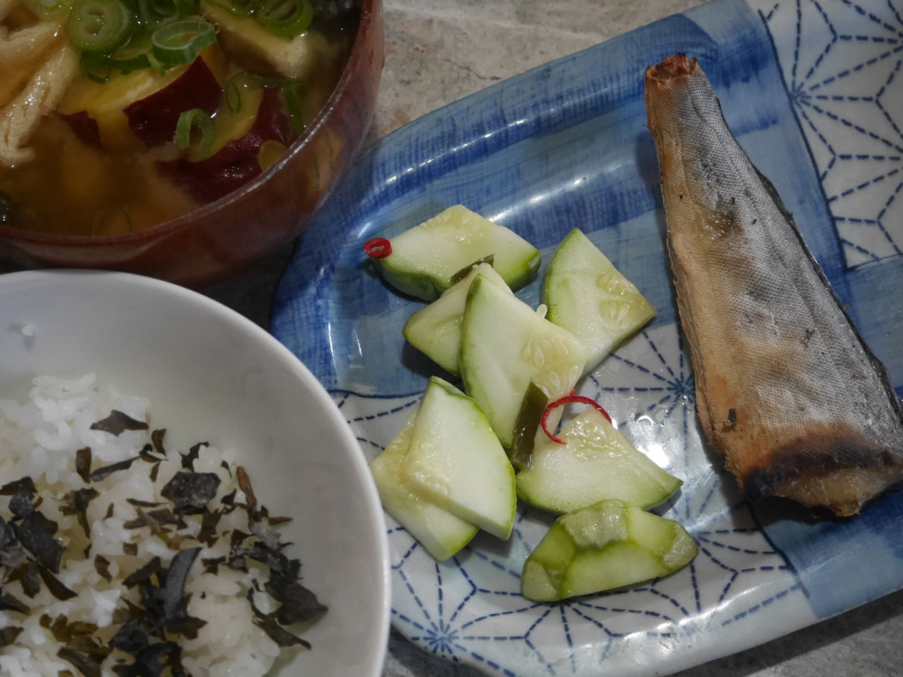 摘果メロンの焼酎漬け ログハウスに住み 料理 野菜 家具作り