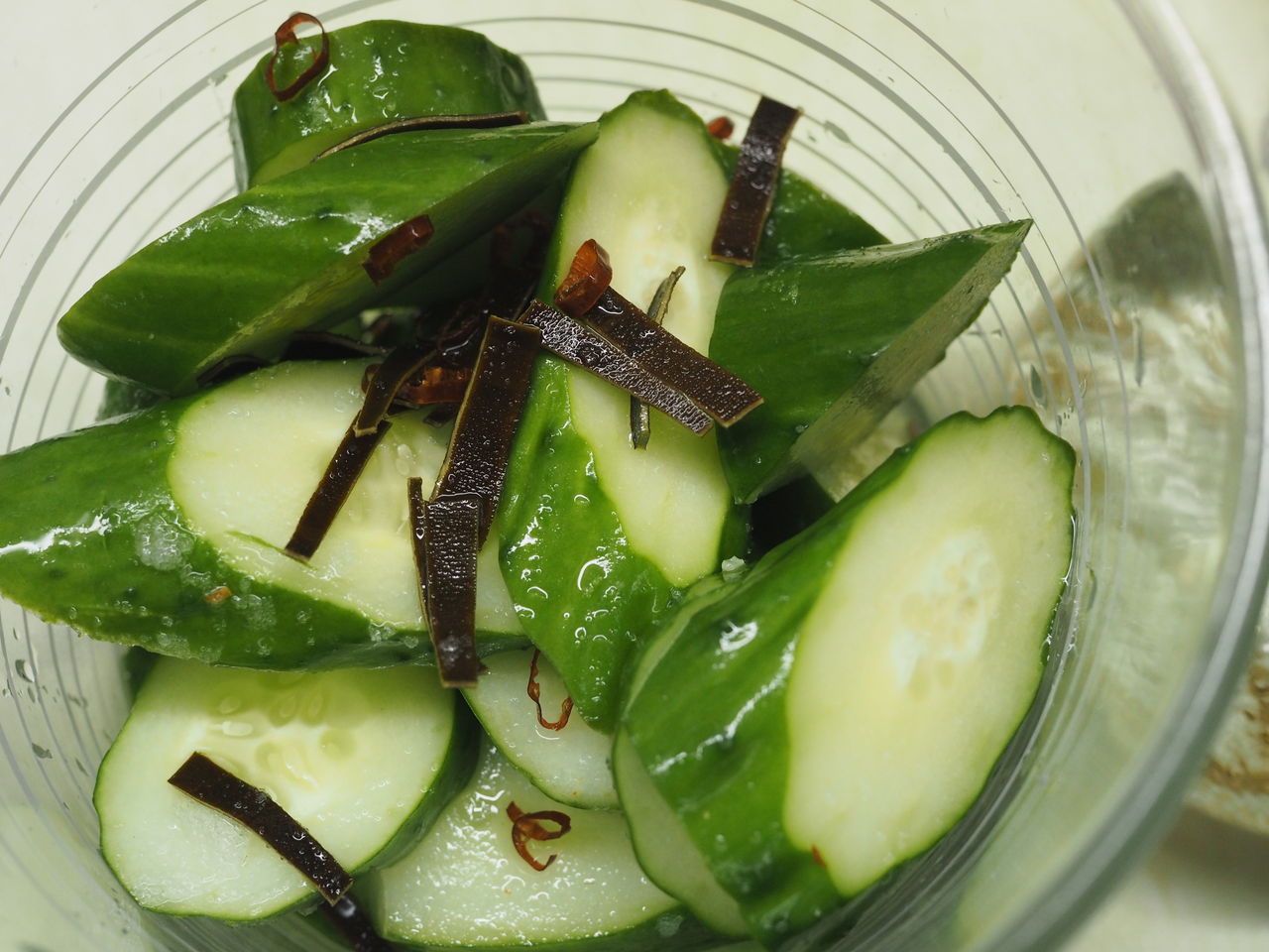 きゅうりの漬物 二種 ログハウスに住み 料理 野菜 家具作り