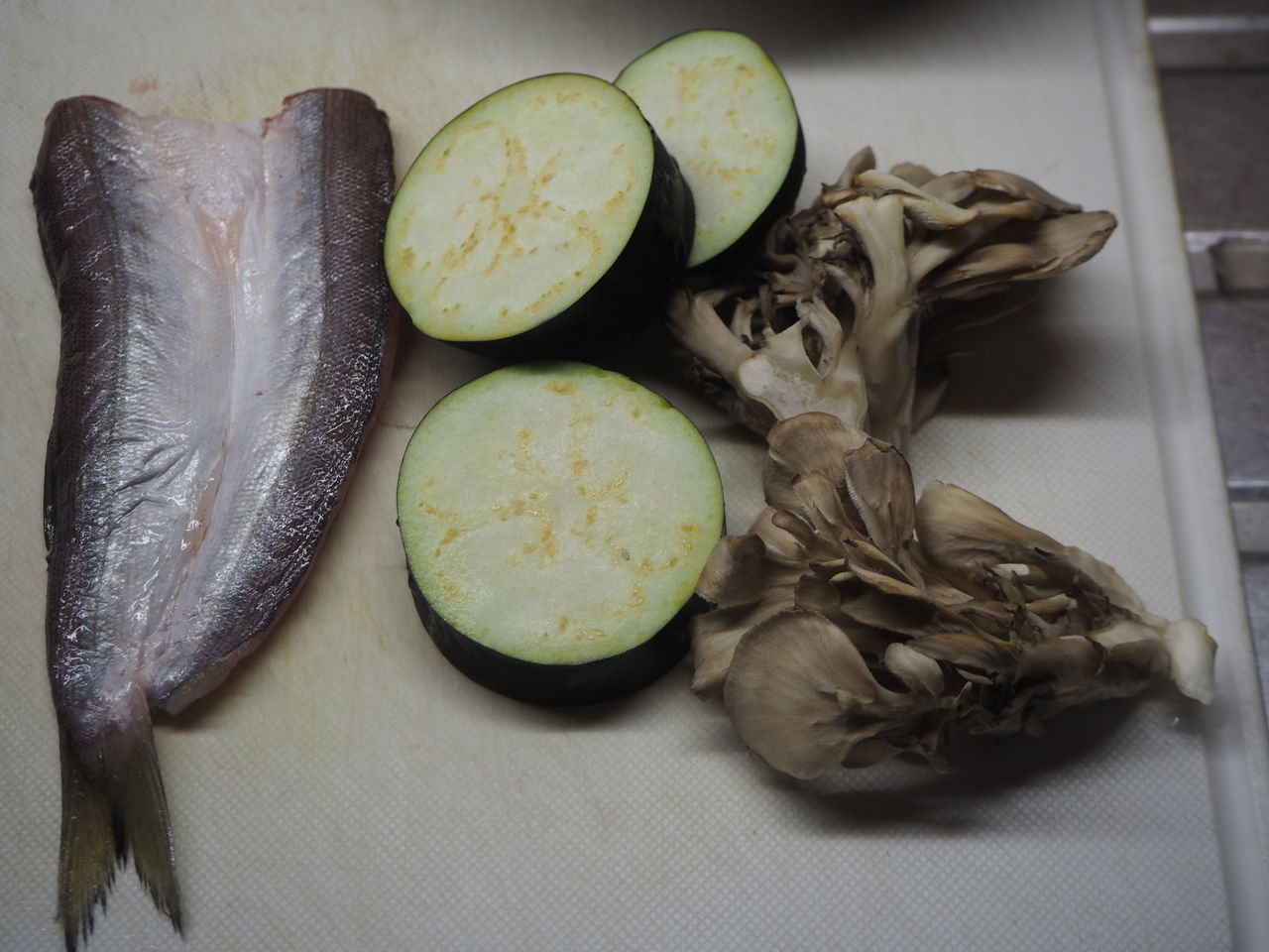 カマスと舞茸の天ぷら ログハウスに住み 料理 野菜 家具作り