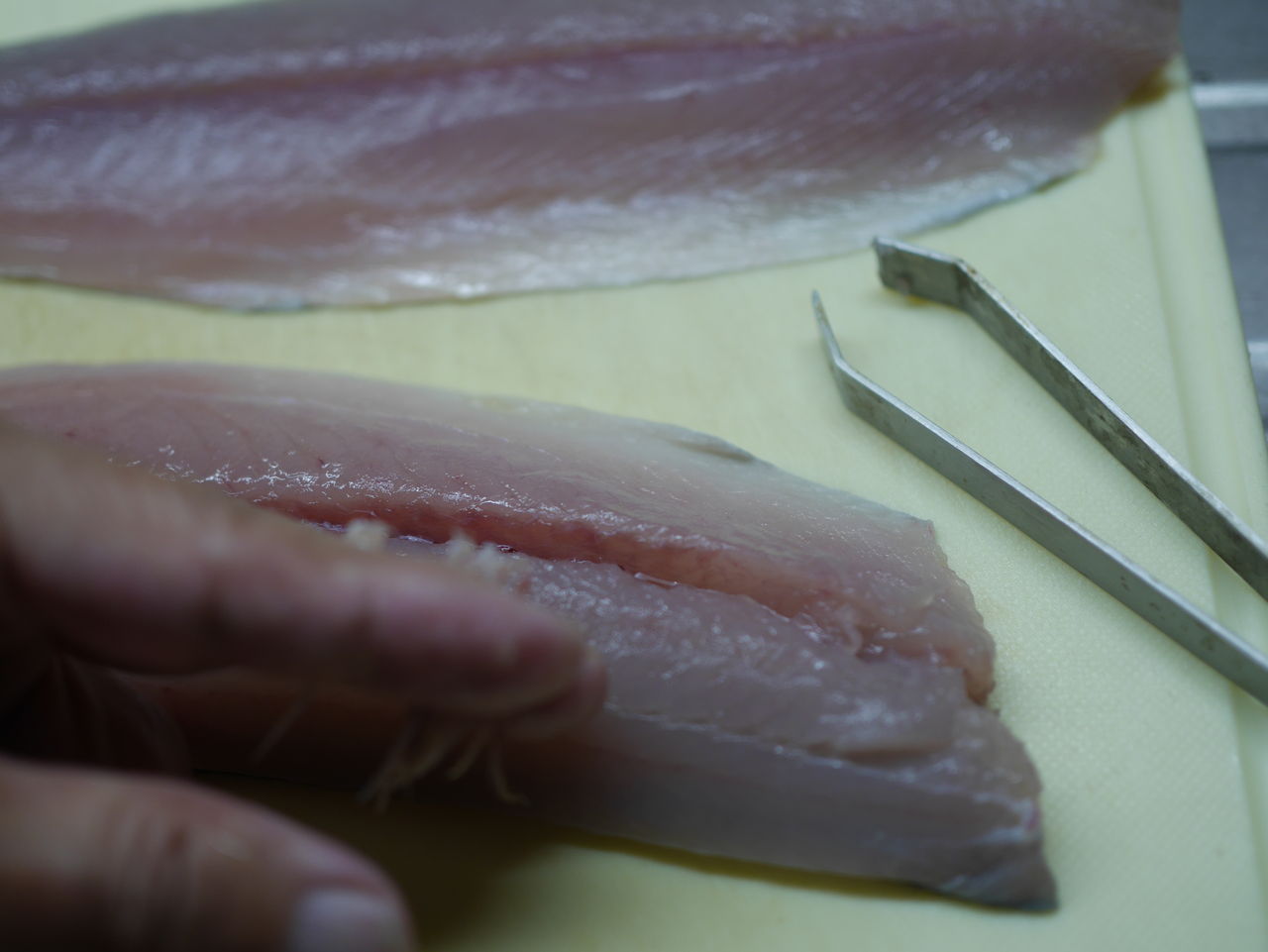 きのう 近くのスーパーで魚を買いすぎて ログハウスに住み 料理 野菜 家具作り きのう 近くのスーパーで魚を買いすぎて ログハウスに住み 料理 野菜 家具作り
