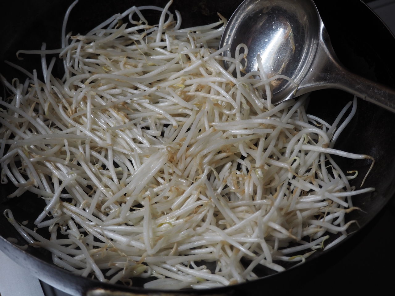 ニラ もやし たまごの炒め物 中華風あんかけ ログハウスに住み 料理 野菜 家具作り