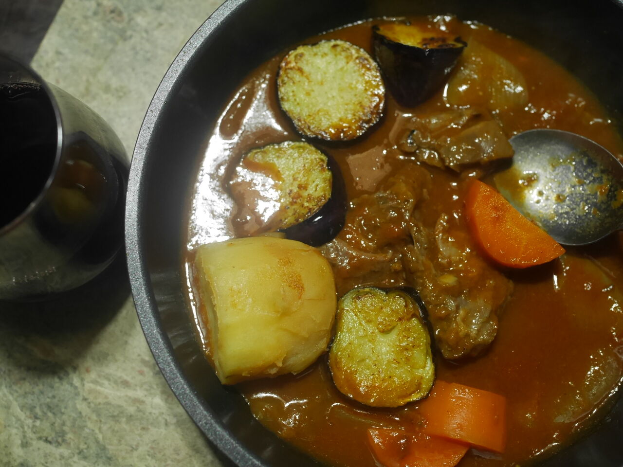 解凍したビーフシチューで リメイク二品 ログハウスに住み 料理 野菜 家具作り