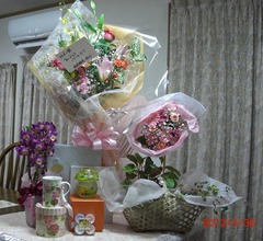 2-小野喜代子：退職の記念品