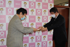 2-宿毛市・医療用マスク贈呈式