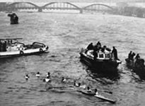 沈没した慶應クルー