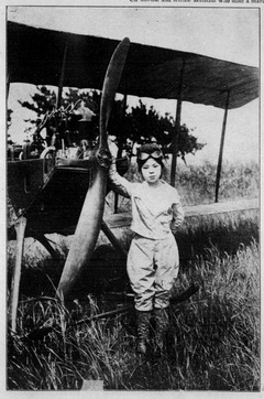 《上野艶子》［新しき時代の生める女飛行家］