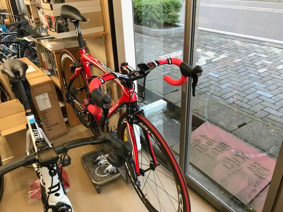 サドルが曲がってる自転車
