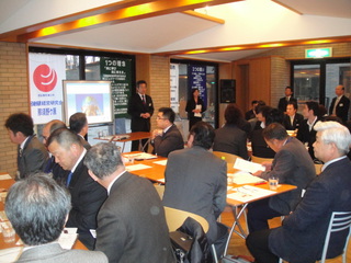 ¾Ź�Ȱ���Ū�ʺ���Ĥ��륳�ߥ�˥�������󥹥�����