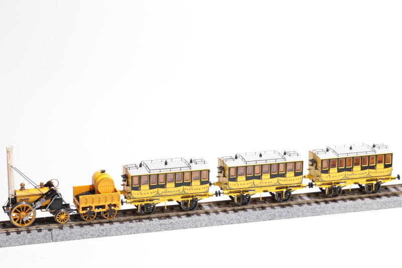 タンタルコンデンサで走行安定化（Hornby Stephenson's Rocket