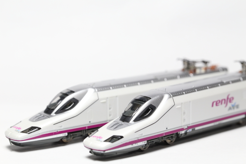 スペインのアヒル顔、Nゲージ版(TopTrain AVE S112 TALGO スペインのアヒル顔、Nゲージ版(TopTrain AVE S112 TALGO
