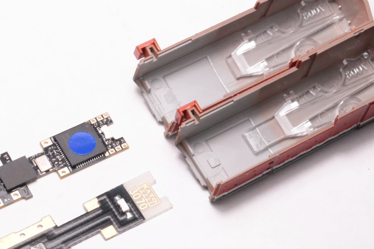 P029A機関車型　DIYサウンドDCC基板、ボデー、動力ユニットと部品 P029A機関車型 DIYサウンドDCC基板と部品 - メルカリ