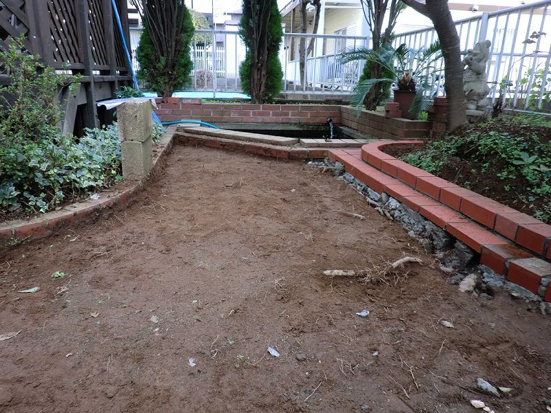 庭造り 02 レンガ敷き工事 趣味の工作記録