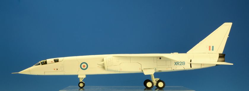 幻』の名機、TSR-2登場です！！ : 株式会社国際貿易 スタッフブログ