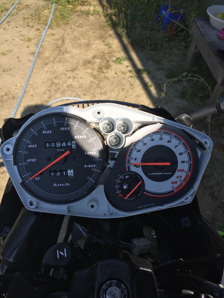 メーターパネル ホワイト化 構成編 Fz1 Fazerと始める うぃあーど Weird 生活