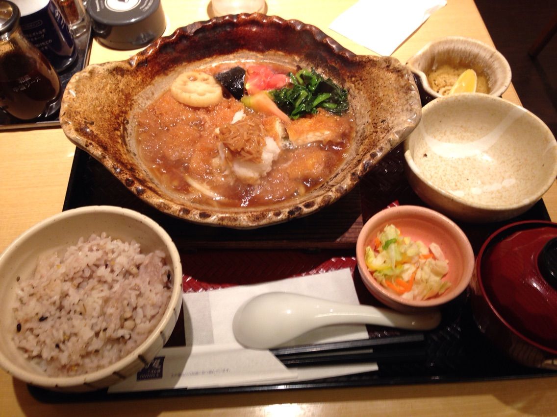 大戸屋 チキンかあさん煮定食 の母さんの意味はわからないけれど カタツの食べ歩き日記