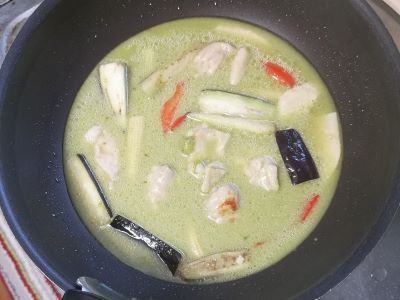 グリーンカレーキット 調理2