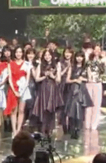 突然の紙吹雪の爆発にビビる飛鳥ちゃんが可愛すぎるwww 動画あり 音楽の日19 欅坂まとめ 突然の紙吹雪の爆発にビビる飛鳥ちゃんが可愛すぎるwww 動画あり 音楽の日19 欅坂まとめ