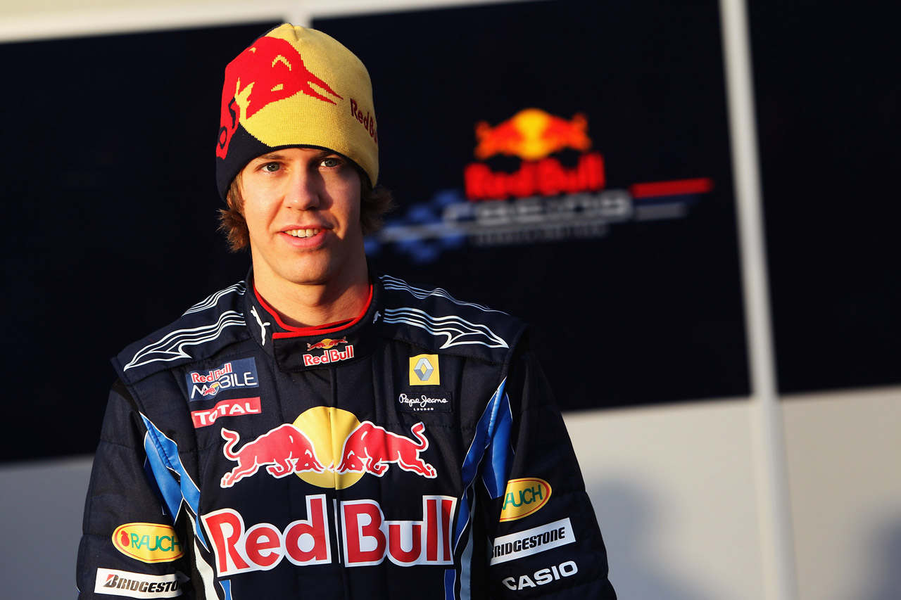 10 Red Bull Rb6 Launch 高画質 Sonic Fields