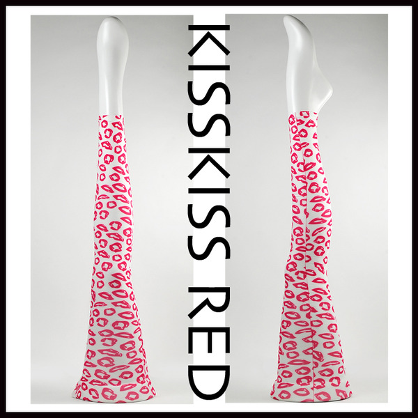 kisskissred