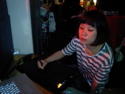 3145927_29525342_162large