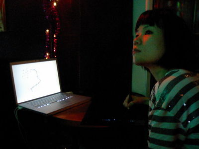 3145927_29525445_41large