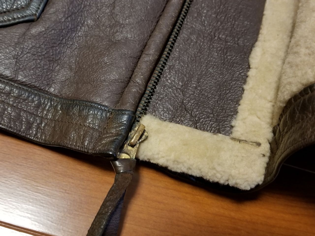 海軍ムートンジャケットでもライトなのがM-444です。 : FLIGHT JACKET 