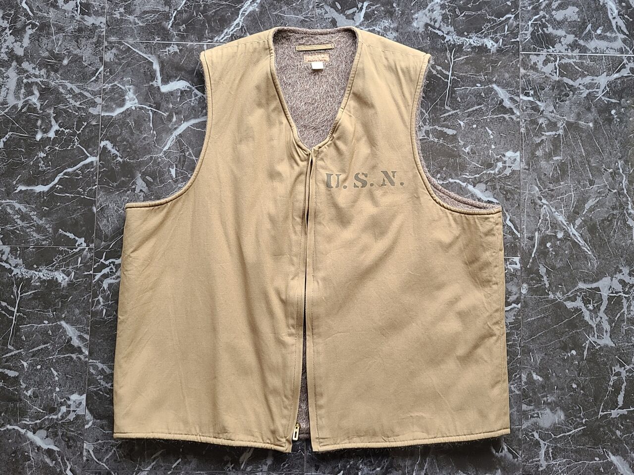 デッキベストをA-2の上から着るのは有りか？無しか？ : FLIGHT JACKET 