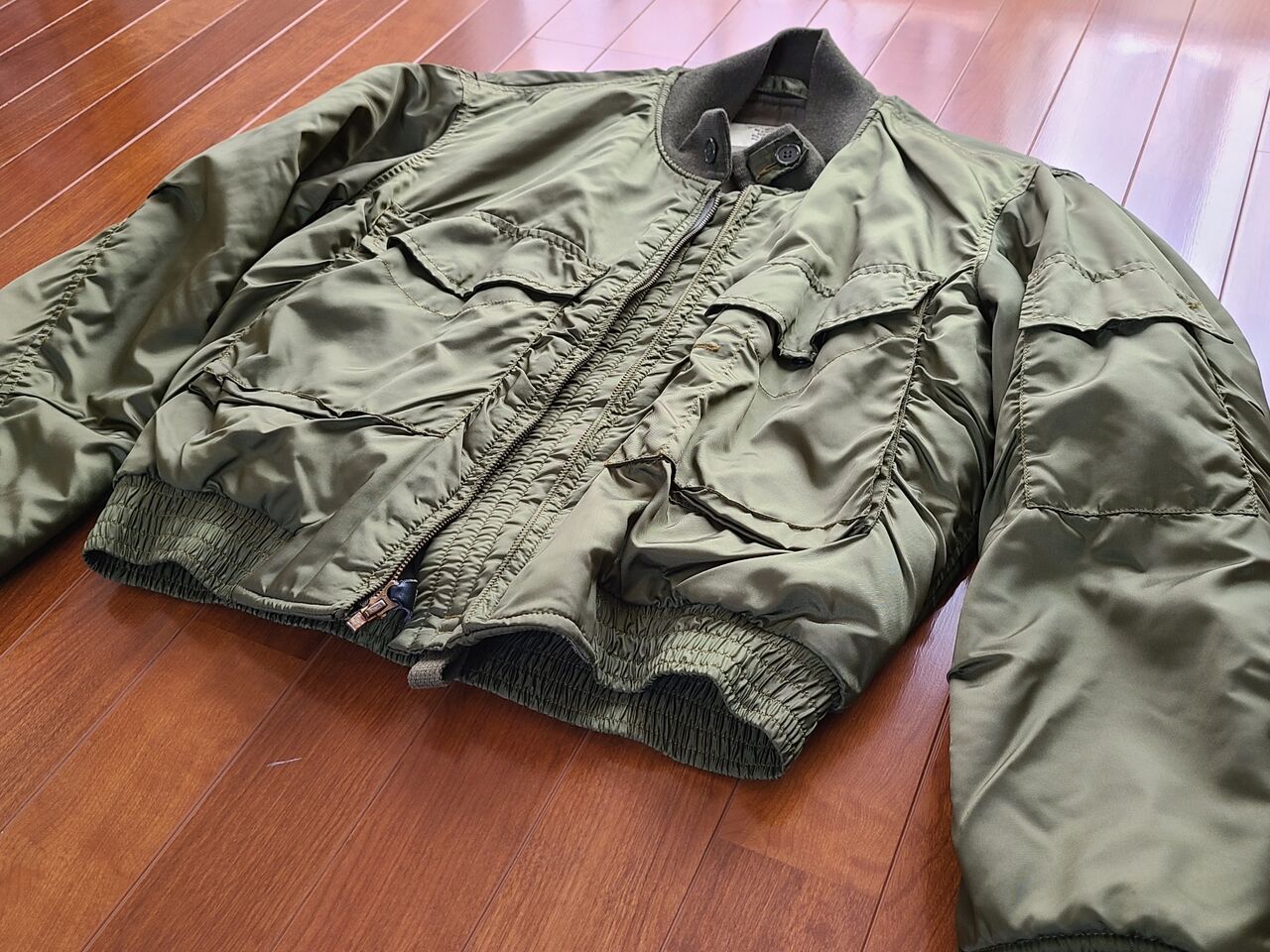 ショート丈のWEPは、Cタイプが人気なんです : FLIGHT JACKET GO GO