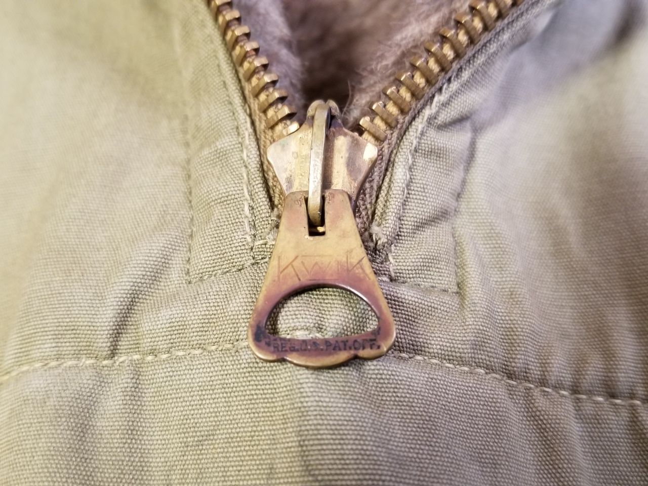 あまり特徴のないマイナーなA-2 CABLE RAINCOAT CO. : FLIGHT JACKET GO GO