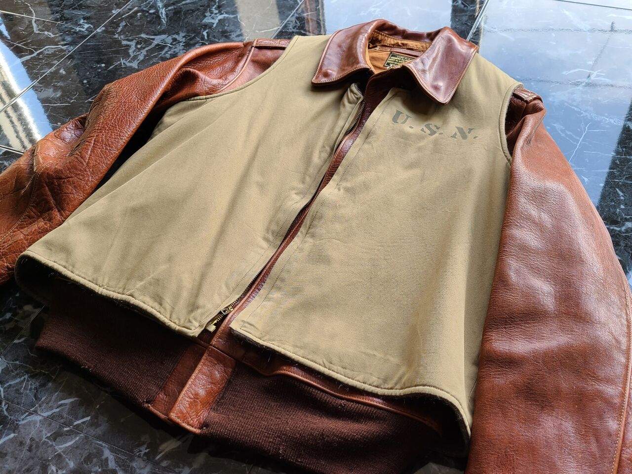 デッキベストをA-2の上から着るのは有りか？無しか？ : FLIGHT JACKET 