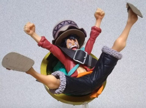 ONE PIECE - ワンピース一番くじ　ロロノア・ゾロ　モンキー・D・ルフィ Amazon.co.jp: 一番くじ ワンピース 難攻不落ノ懐刀 A賞