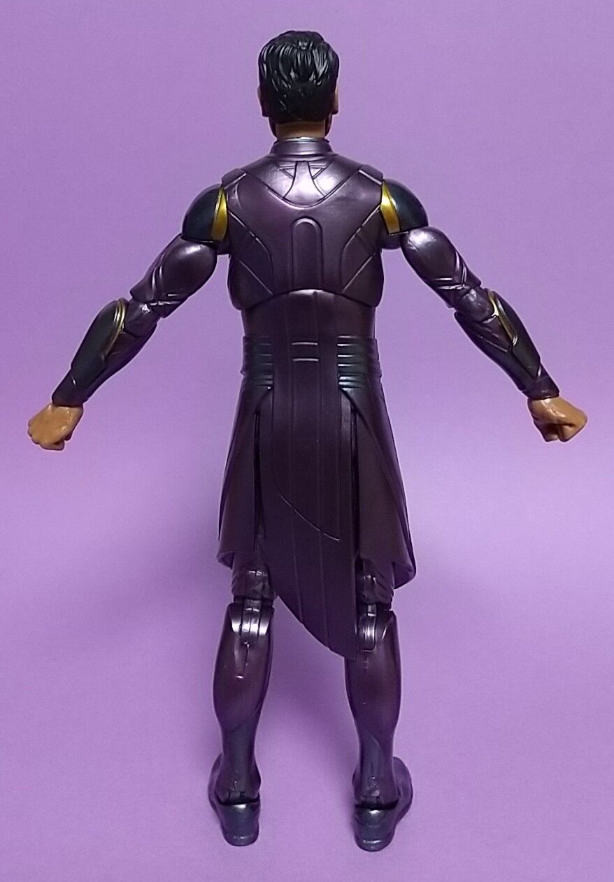 地球滅亡に立ち上がる新たなヒーローチーム！アベンジャーズ映画