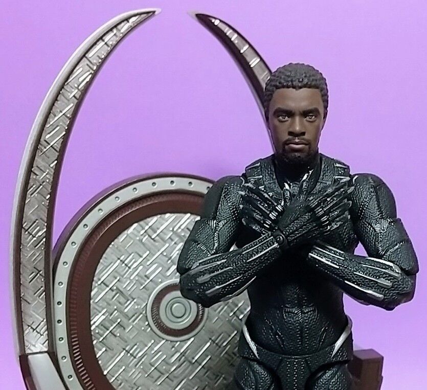 玉座付きでブラックパンサーが再登場!】MAFEX BLACK PANTHER 玉座付きでブラックパンサーが再登場!】MAFEX BLACK PANTHER