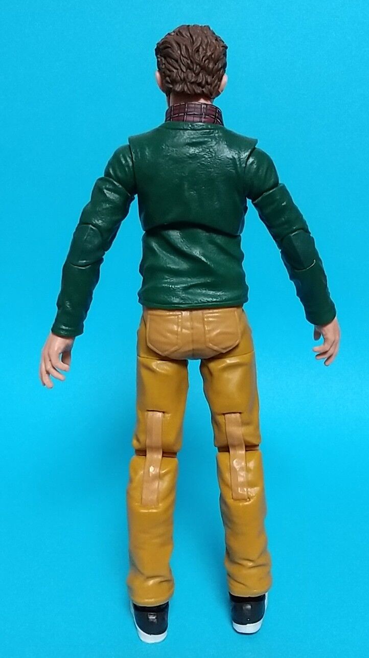 新品未開封 ピーター・パーカー&ネッド・リード スパイダーマン 箱がリニューアル!2体セット】マーベルレジェンド 60th