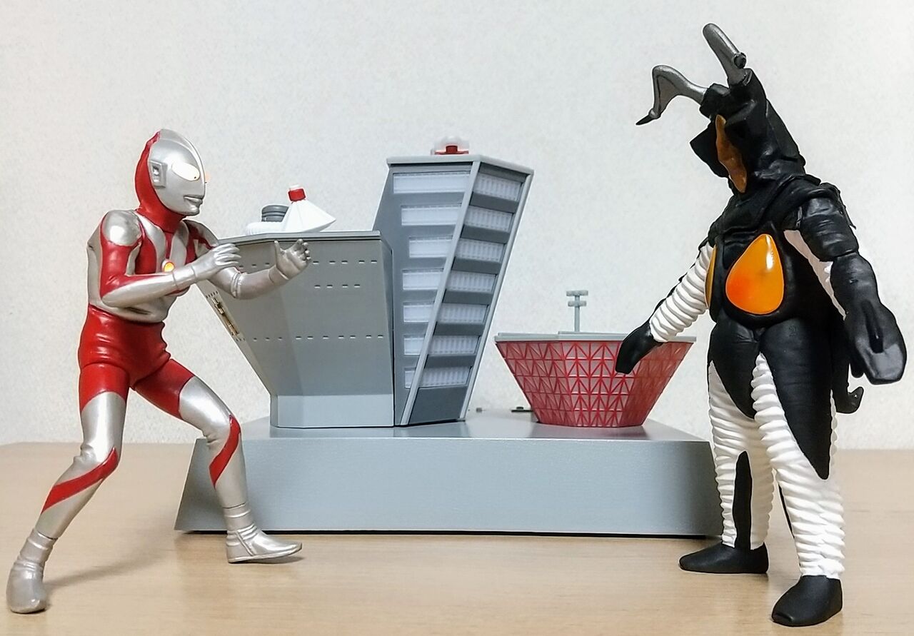 初代ウルトラマンとジェットビートル付き】究極アルティメット 初代ウルトラマンとジェットビートル付き】究極アルティメット