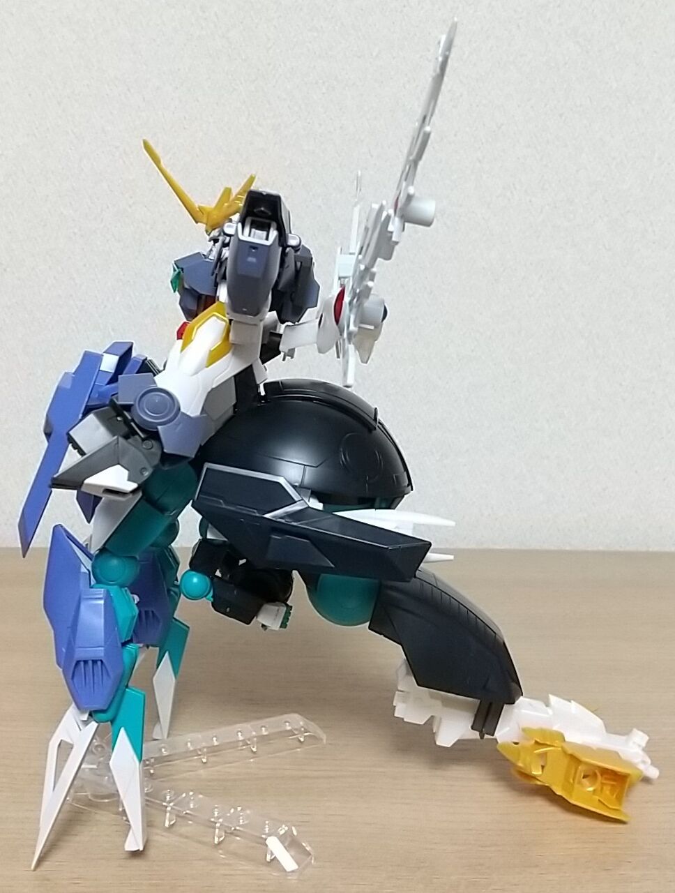 リライジング.ガンダム。 究極のドッキング・ゴー！ 4機合体の「リライジングガンダム