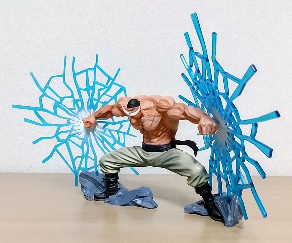 海外限定！白ひげの豪華エフェクトフィギュア】ONE PIECE DXF
