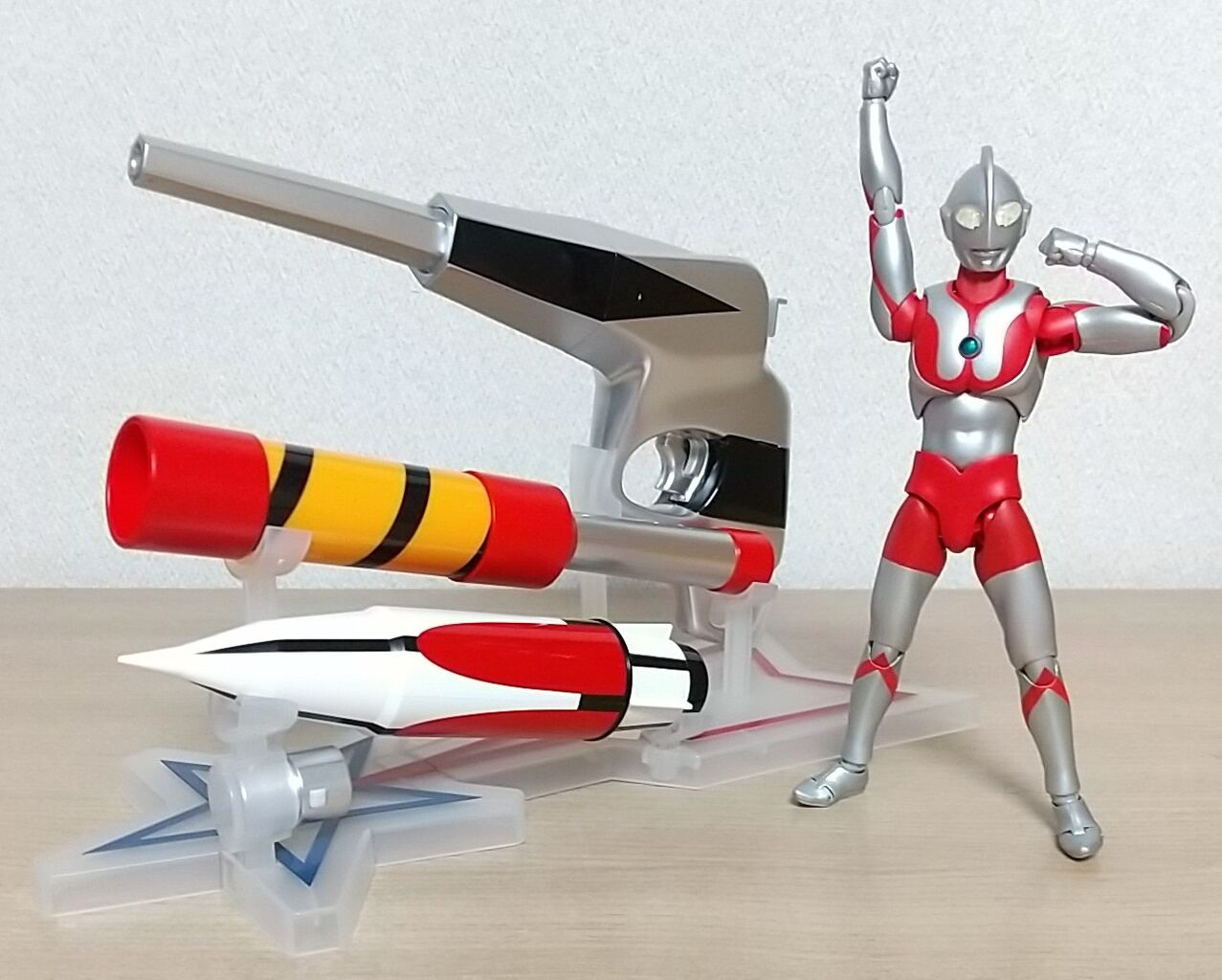 ウルトラマン 希少 光線銃 スーパーガン ウルトラマン 希少 光線銃 スーパーガン (シン・ウルトラマン