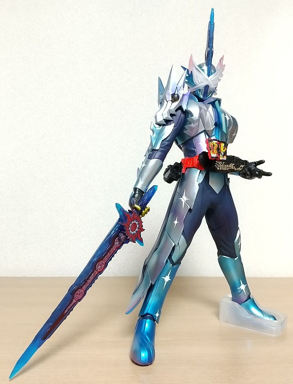 一番くじ ソフビクス A賞 仮面ライダークロスセイバー フィギュア　新品未開封 Amazon.co.jp: 【未開封品】一番くじ A賞 仮面・ライダー クロス