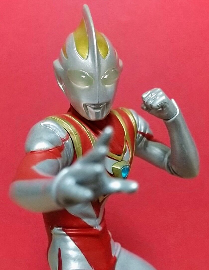 ガイア V1のプライズフィギュア】ウルトラマンガイア 英雄勇像