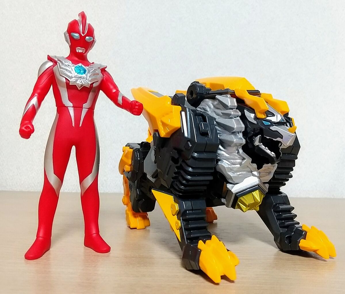 ウルトラマンオメガ DXレキネス DXトライガロン　メテオカイジュウシリーズ メテオカイジュウシリーズ01＆02 DXレキネス＆トライガロン