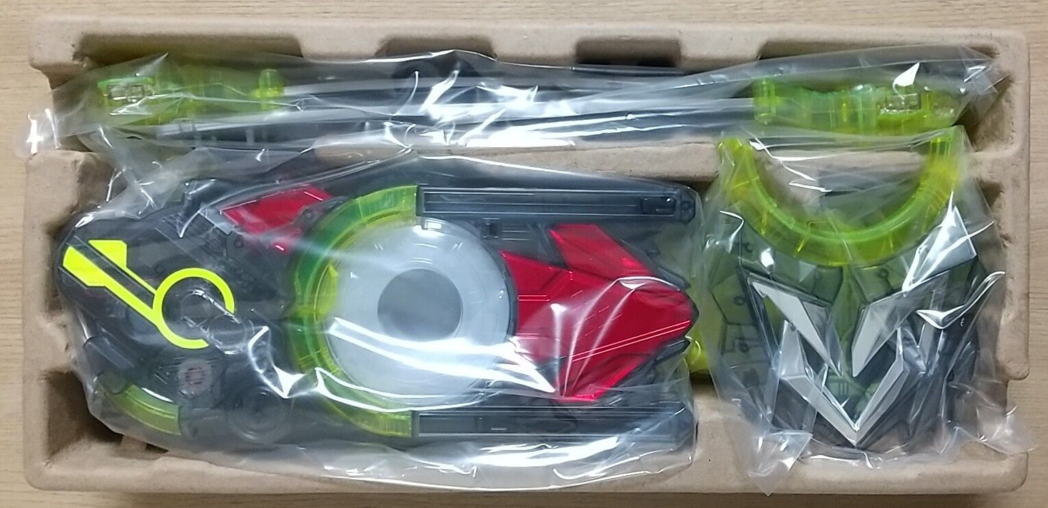 仮面ライダーストアなどで限定発売】SUPER BEST 変身ベルト DX