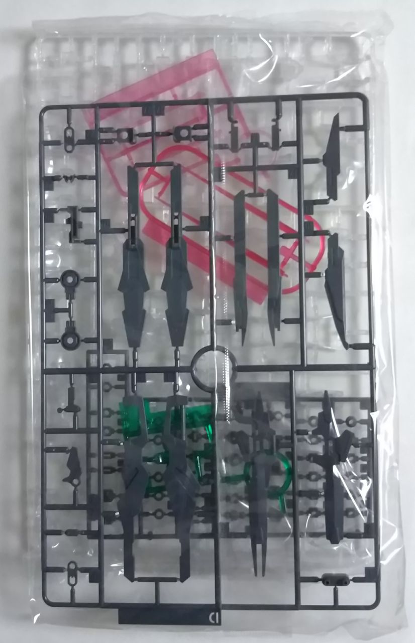 HG 1/144 ガンダムダブルオースカイ［ダイブイントゥディメンションクリア］ HG ダブルオースカイ〈ダイブイントゥディメンションクリア