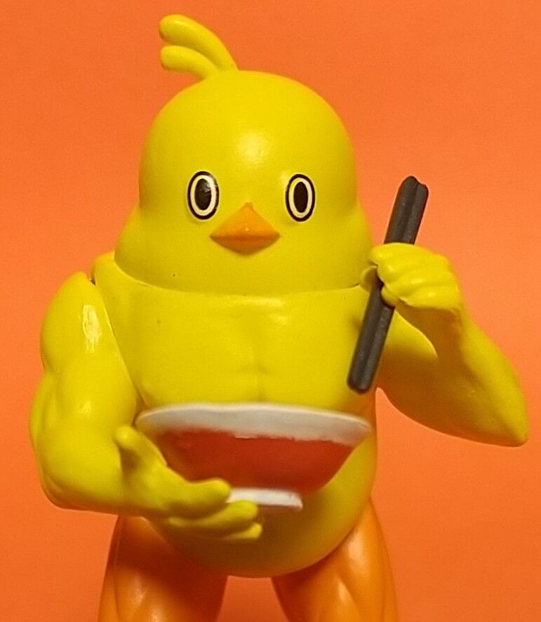 ミニカー 赤い車両 黄色い小鳥 フィギュア付き チキンラーメン