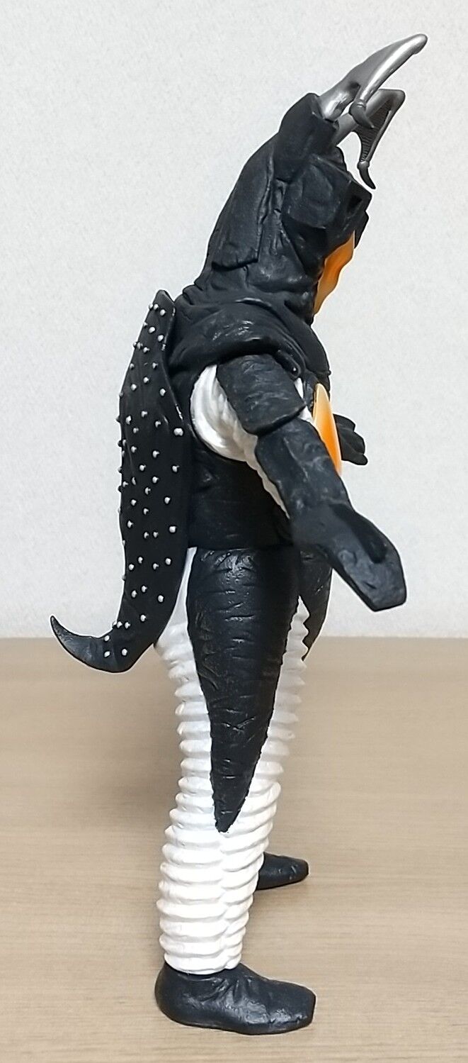 頭部にリレー発光機能を搭載】大怪獣シリーズ ゼットン 発光
