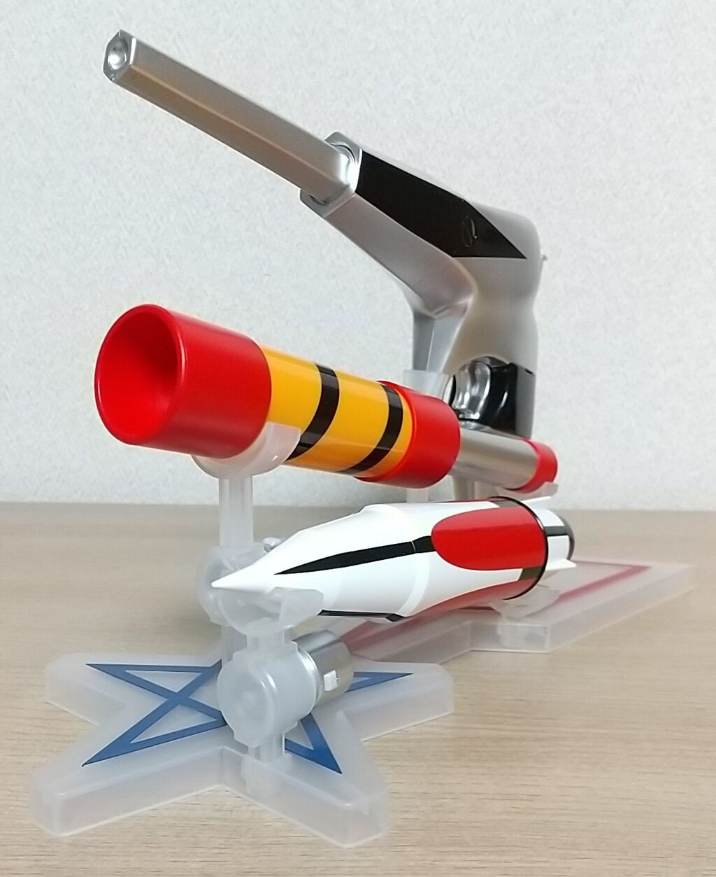ウルトラマン　希少　光線銃　スーパーガン TAMASHII Lab 科学特捜隊光線銃 スーパーガン | 魂ウェブ