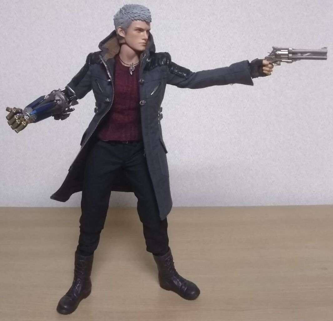 デビルメイクライ5のネロの1/6スケール可動フィギュア♪】ASMUS TOYS