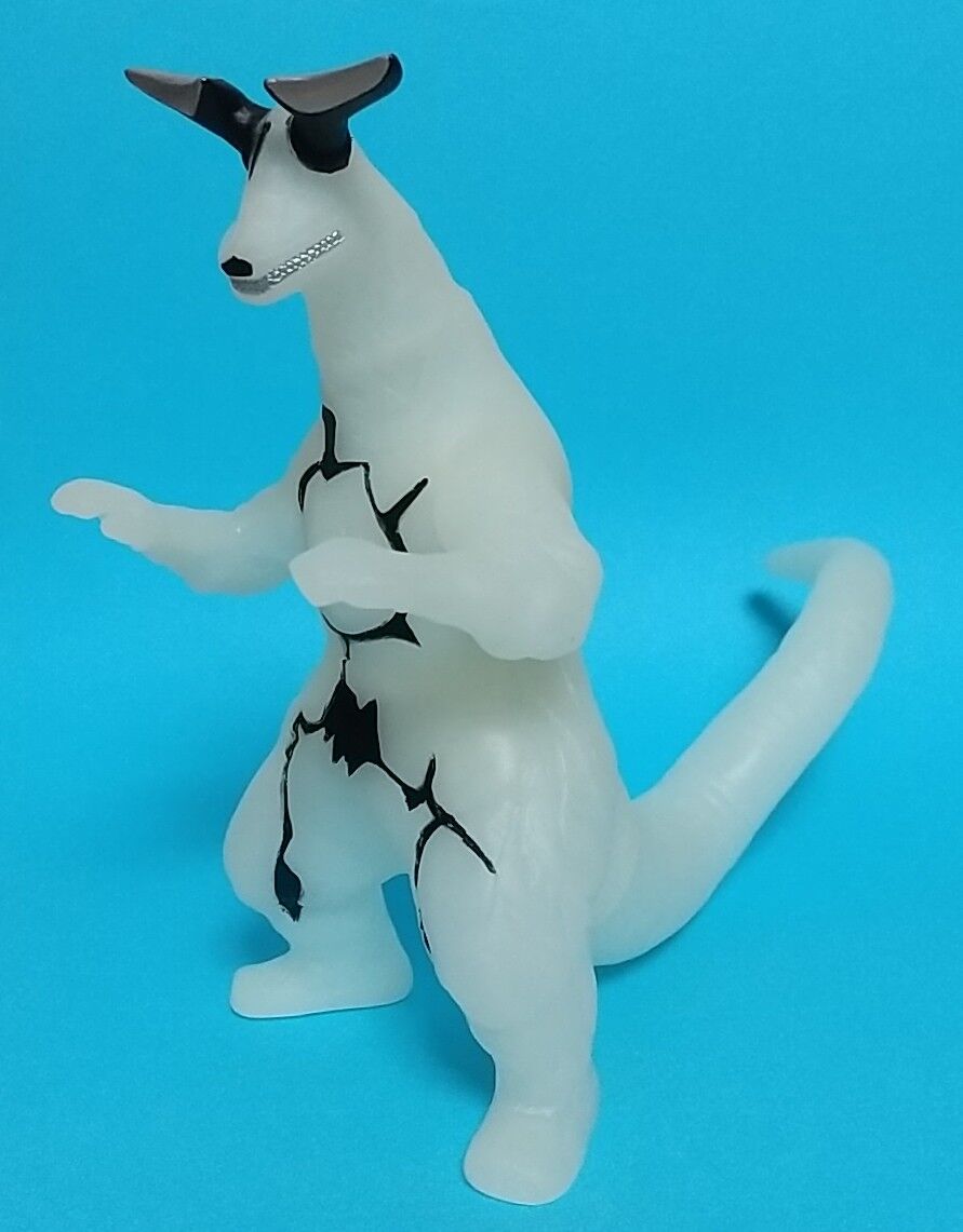 ウルサマの会場などで発売中！】ウルトラ怪獣シリーズ エレキング 蓄光